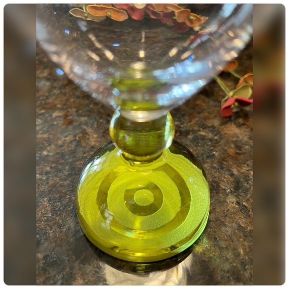 Set of Four-Lime Green Swirl Bottom Base Cordial/Shot Glasses - Picture 3 of 5